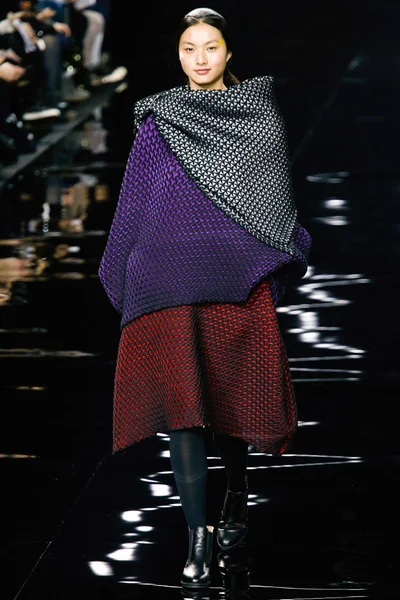 Look 9